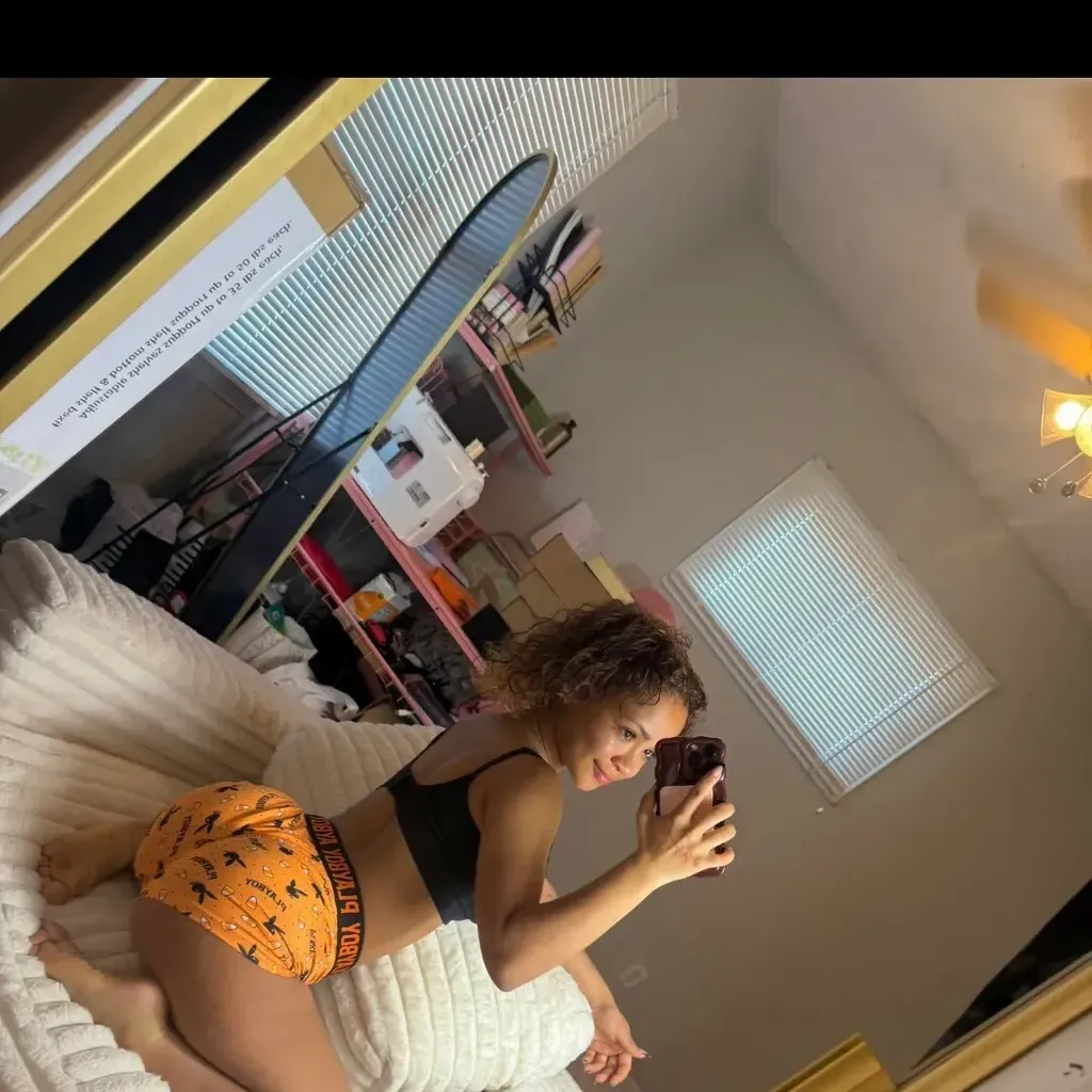 
                        Diamond
                     is Female Escorts. | Kingston | Ontario | Canada | canadatopescorts.com 