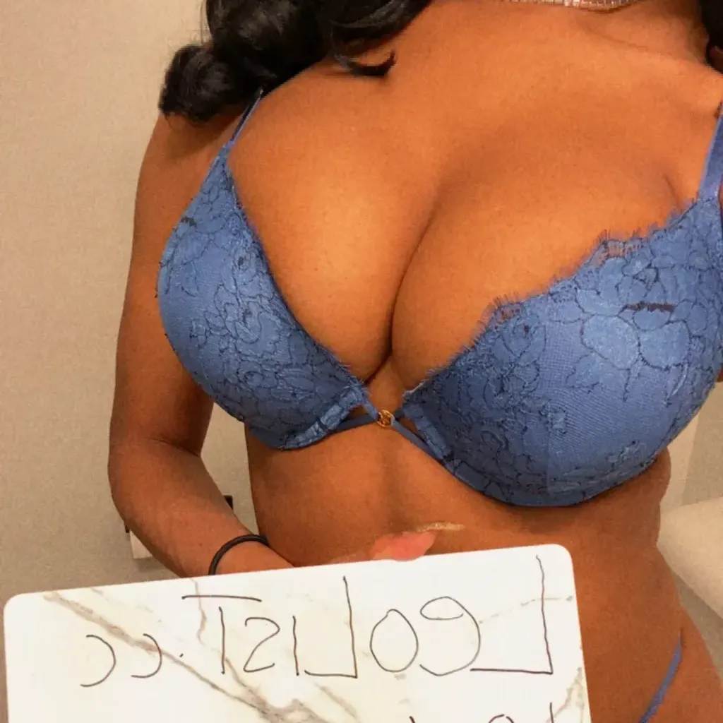 
                        Kelly READ AD
                     is Female Escorts. | Regina | Saskatchewan | Canada | canadatopescorts.com 