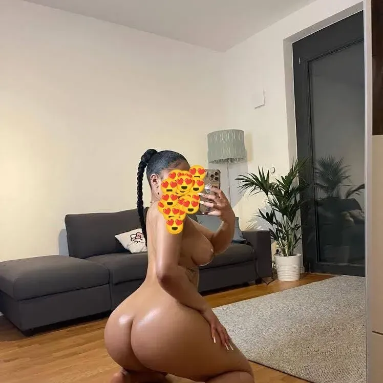 
                        Stephanie
                     is Female Escorts. | Moncton | New Brunswick | Canada | canadatopescorts.com 