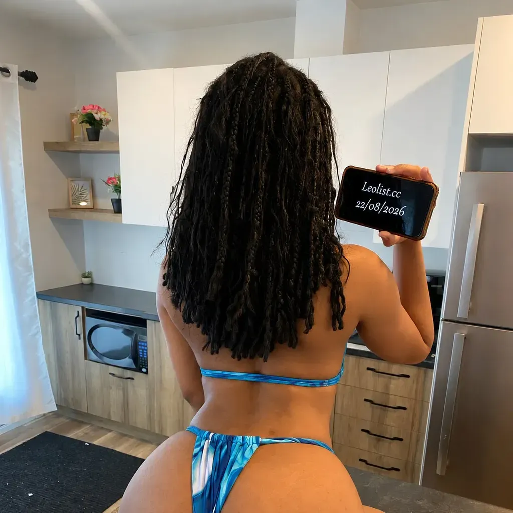 
                        Luna
                     is Female Escorts. | Sherbrooke | Quebec | Canada | canadatopescorts.com 