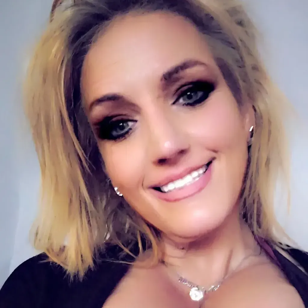 
                        Fadora Hess
                     is Female Escorts. | Chatham | Ontario | Canada | canadatopescorts.com 