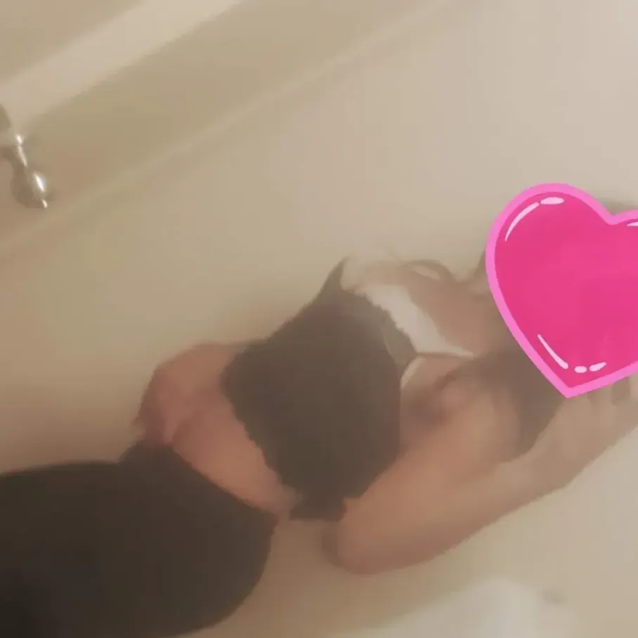
                        Naomi
                     is Female Escorts. | Guelph | Ontario | Canada | canadatopescorts.com 
