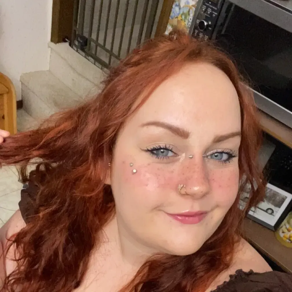 
                        Cute Carrie
                     is Female Escorts. | Owen Sound | Ontario | Canada | canadatopescorts.com 
