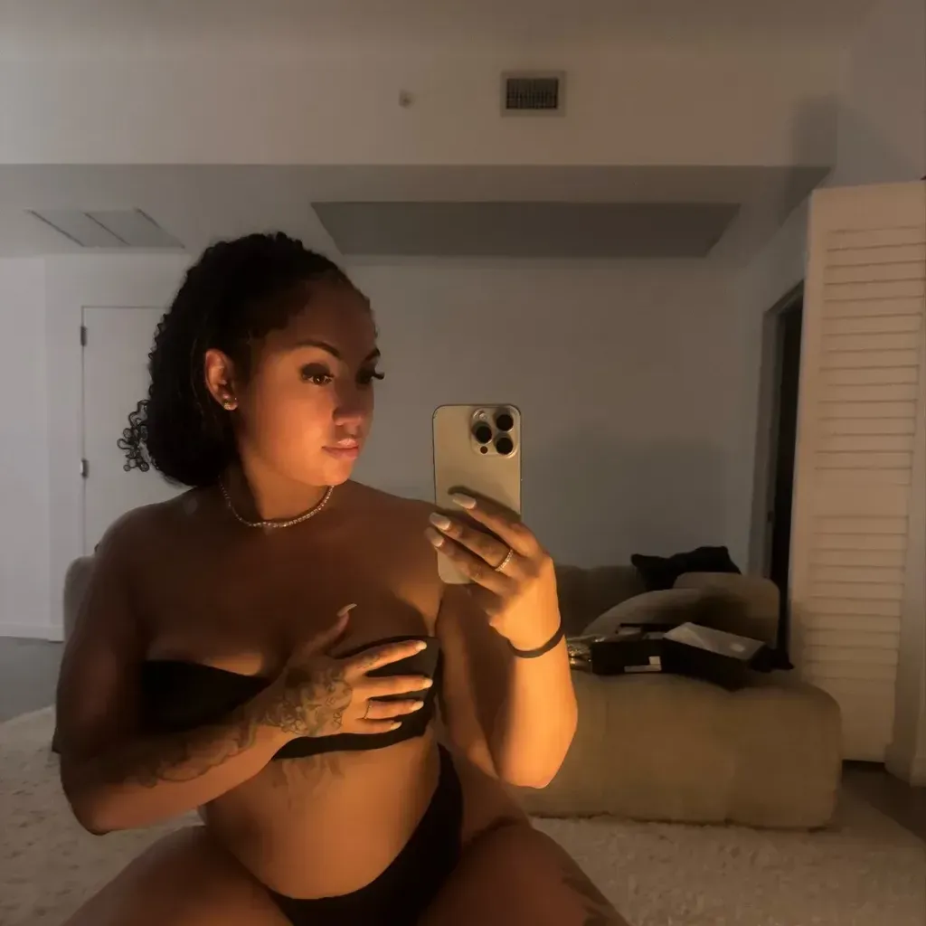 
                        Janis
                     is Female Escorts. | Barrie | Ontario | Canada | canadatopescorts.com 