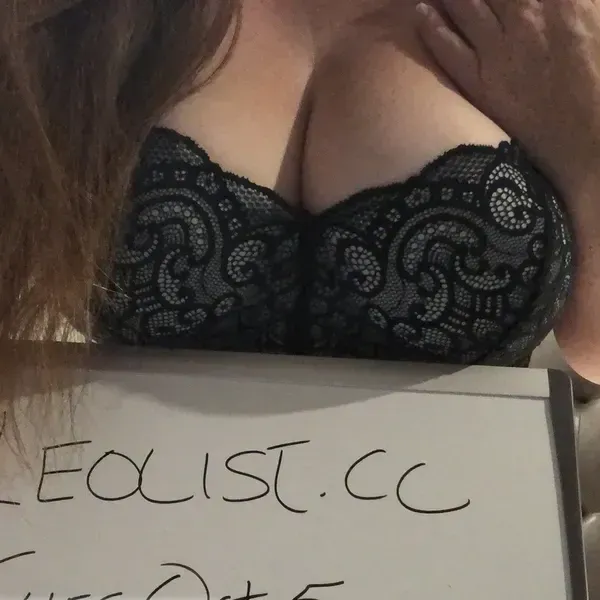 
                        Molly
                     is Female Escorts. | Hamilton | Ontario | Canada | canadatopescorts.com 