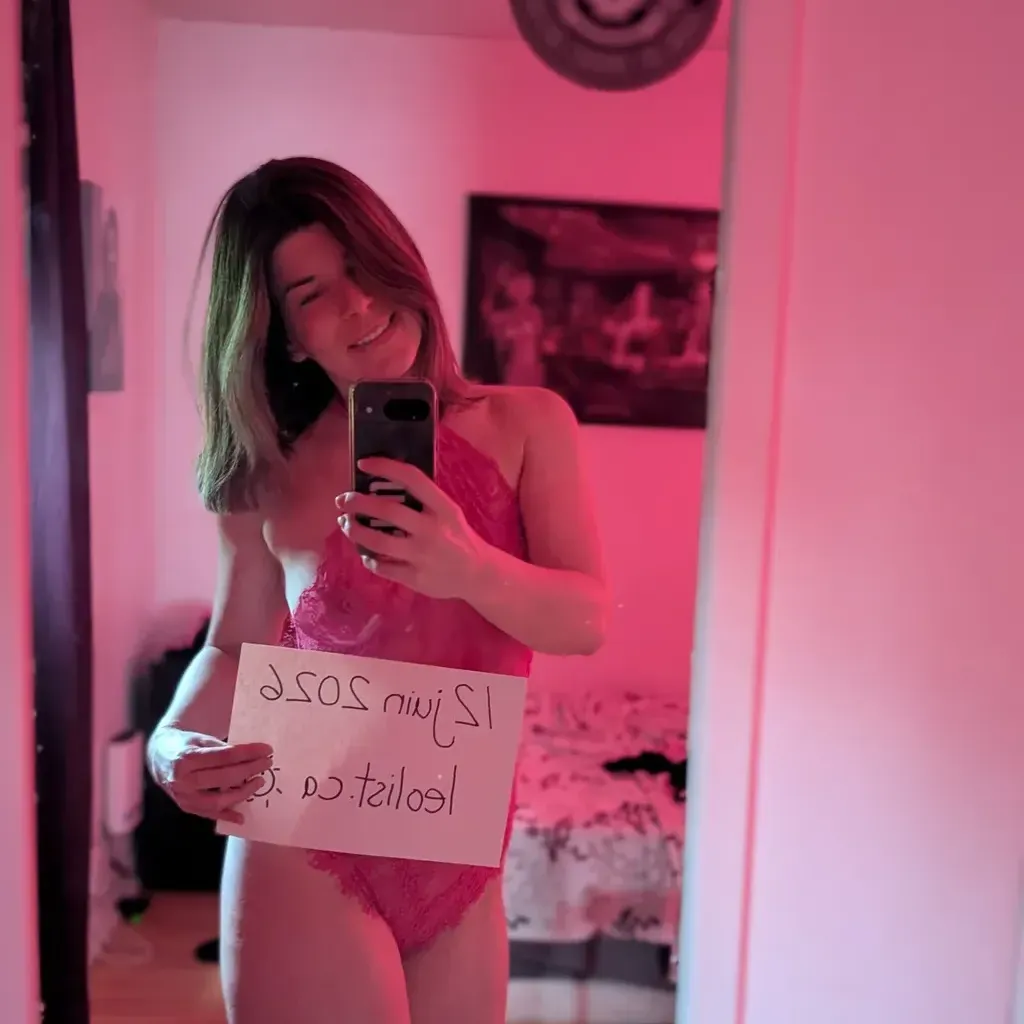 
                        Eva
                     is Female Escorts. | Montreal | Quebec | Canada | canadatopescorts.com 