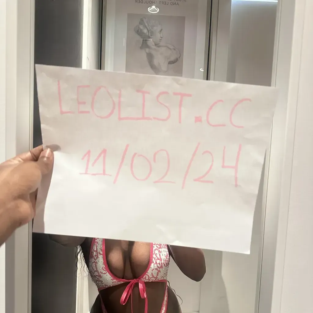 
                        Roxy
                     is Female Escorts. | Calgary | Alberta | Canada | canadatopescorts.com 