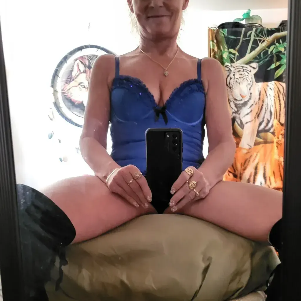 
                        Tabitha
                     is Female Escorts. | windsor | Ontario | Canada | canadatopescorts.com 