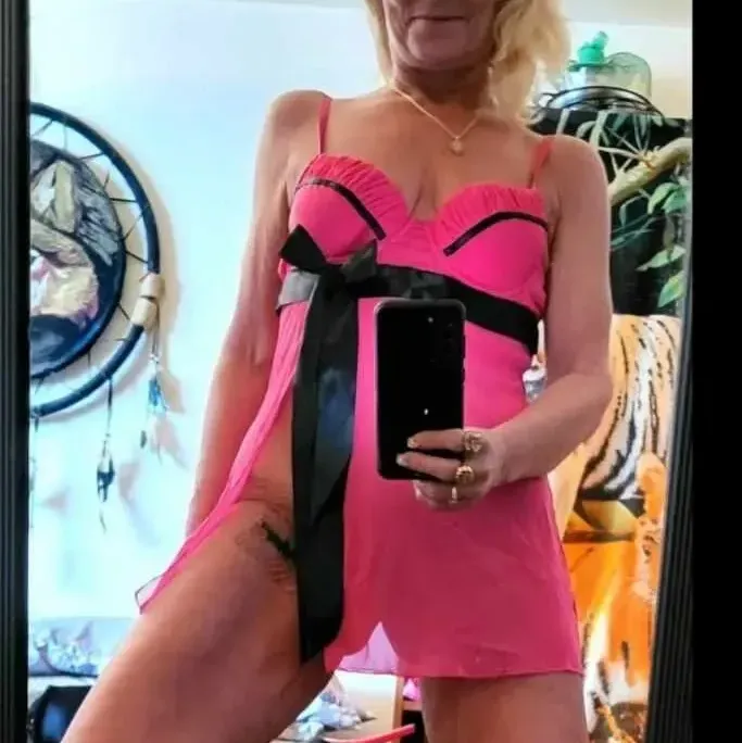 
                        Tabitha
                     is Female Escorts. | windsor | Ontario | Canada | canadatopescorts.com 