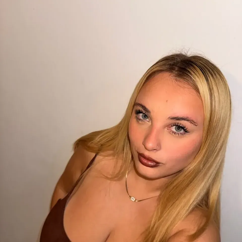 
                        Brianna
                     is Female Escorts. | Abbotsford | British Columbia | Canada | canadatopescorts.com 