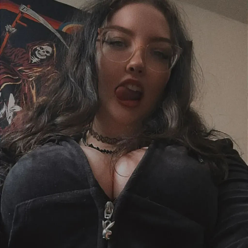 
                        Luna
                     is Female Escorts. | Barrie | Ontario | Canada | canadatopescorts.com 