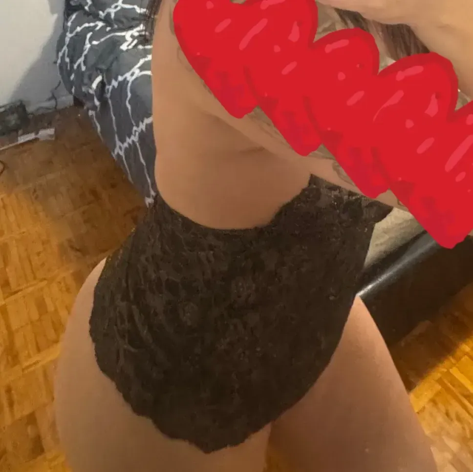 
                        Alicia
                     is Female Escorts. | Kitchener | Ontario | Canada | canadatopescorts.com 