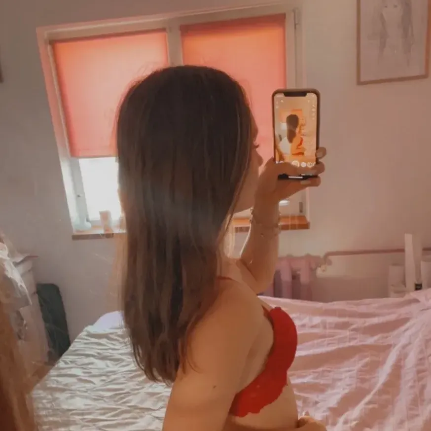 
                        eva
                     is Female Escorts. | Calgary | Alberta | Canada | canadatopescorts.com 