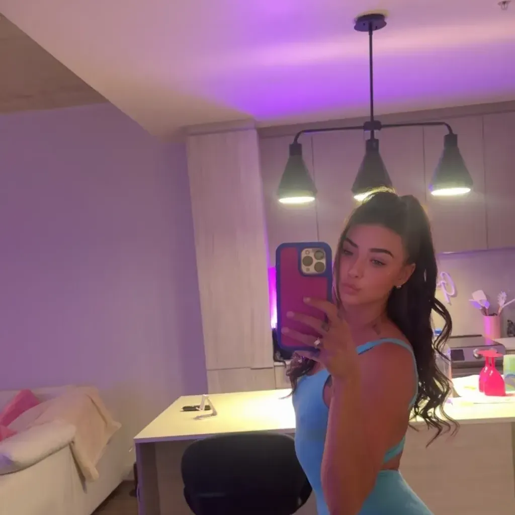 
                        Sophia
                     is Female Escorts. | Quebec City | Quebec | Canada | canadatopescorts.com 