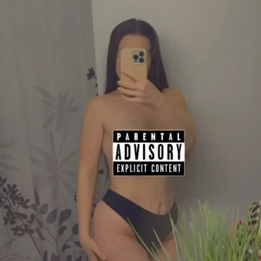 
                        Scarlett Rose
                     is Female Escorts. | Comox Balley | British Columbia | Canada | canadatopescorts.com 