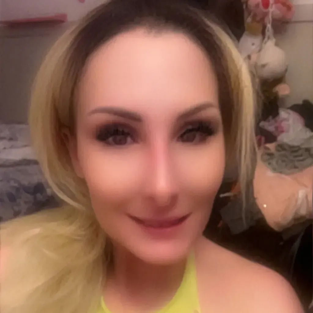 
                        Allison Dior
                     is Female Escorts. | Sarnia | Ontario | Canada | canadatopescorts.com 
