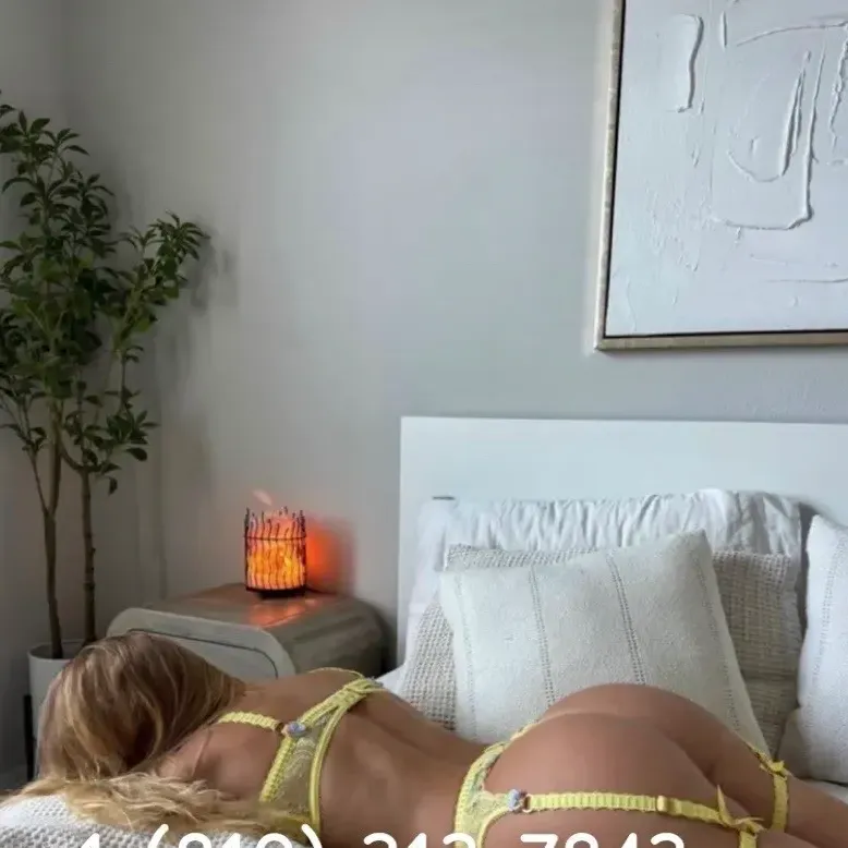 
                        Petite Alexandra
                     is Female Escorts. | Sherbrooke | Quebec | Canada | canadatopescorts.com 