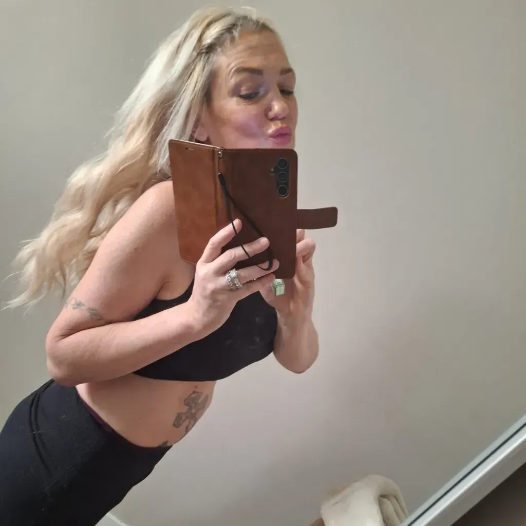 
                        Nicole
                     is Female Escorts. | Calgary | Alberta | Canada | canadatopescorts.com 