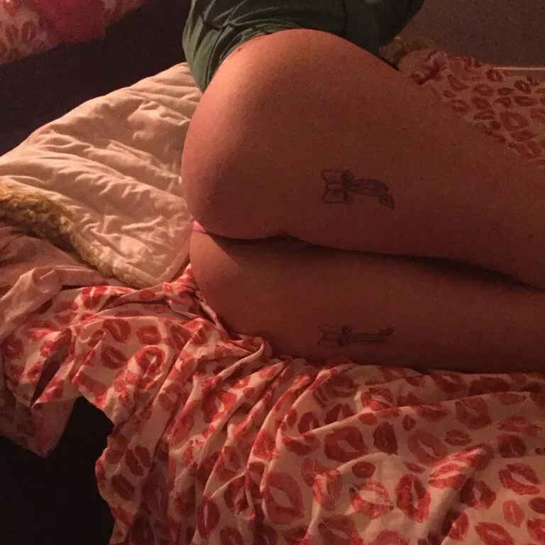 
                        Nicole
                     is Female Escorts. | Calgary | Alberta | Canada | canadatopescorts.com 