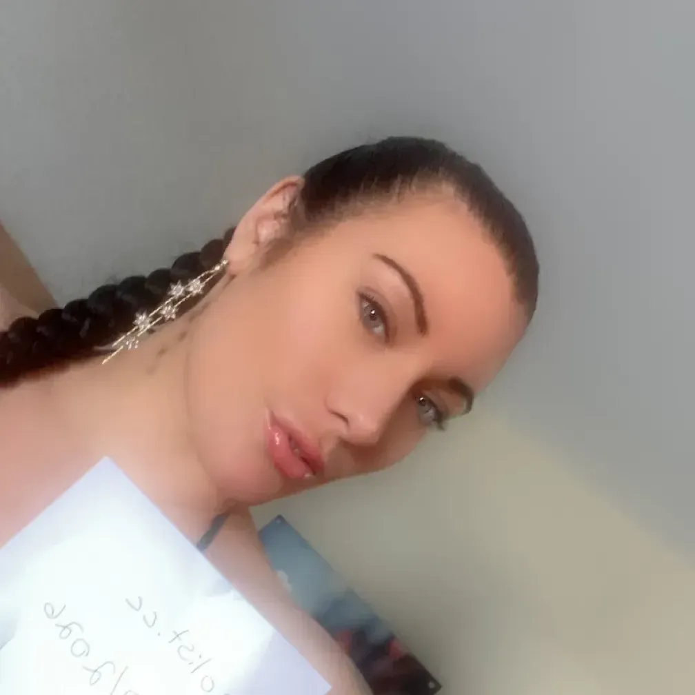 
                        Riley
                     is Female Escorts. | Regina | Saskatchewan | Canada | canadatopescorts.com 