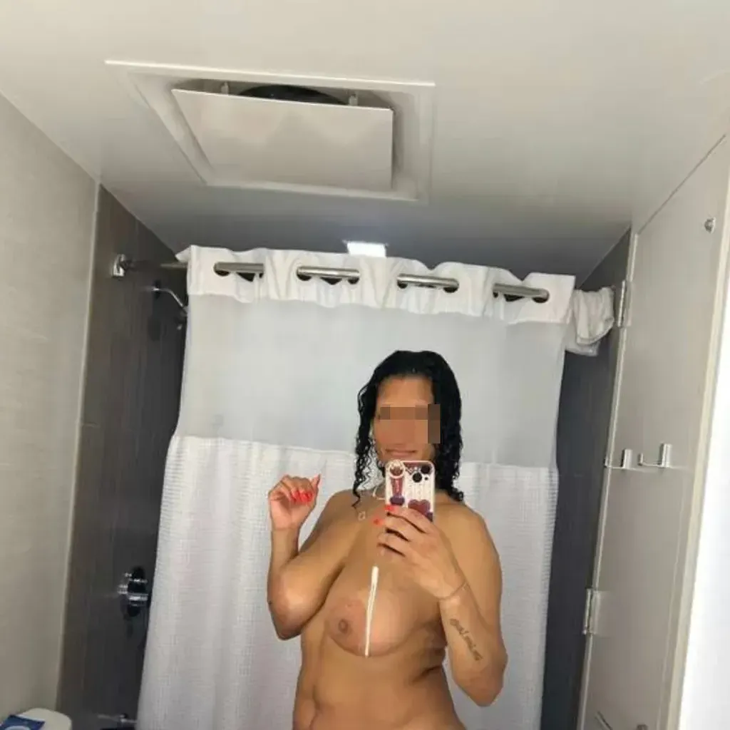 
                        Lucy lux
                     is Female Escorts. | Abbotsford | British Columbia | Canada | canadatopescorts.com 