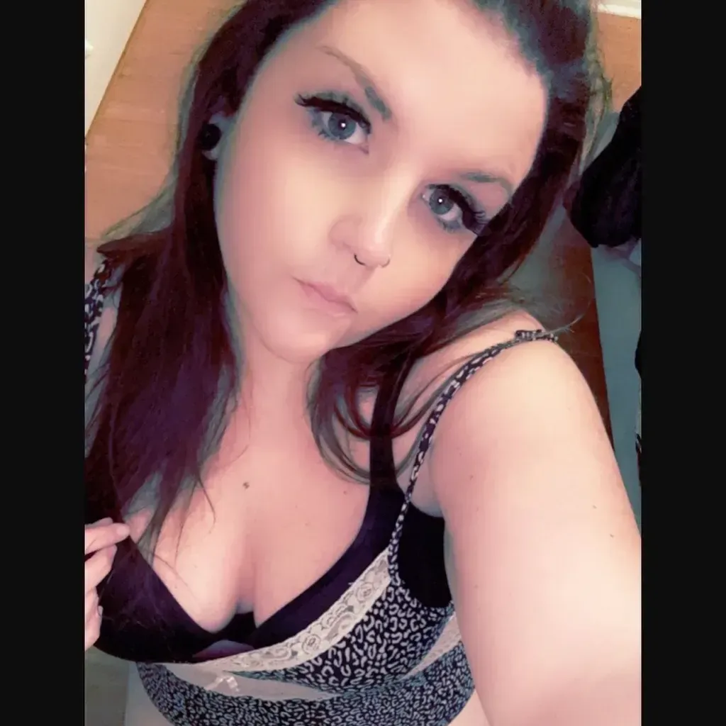 
                        Sav
                     is Female Escorts. | Cornwall | Ontario | Canada | canadatopescorts.com 