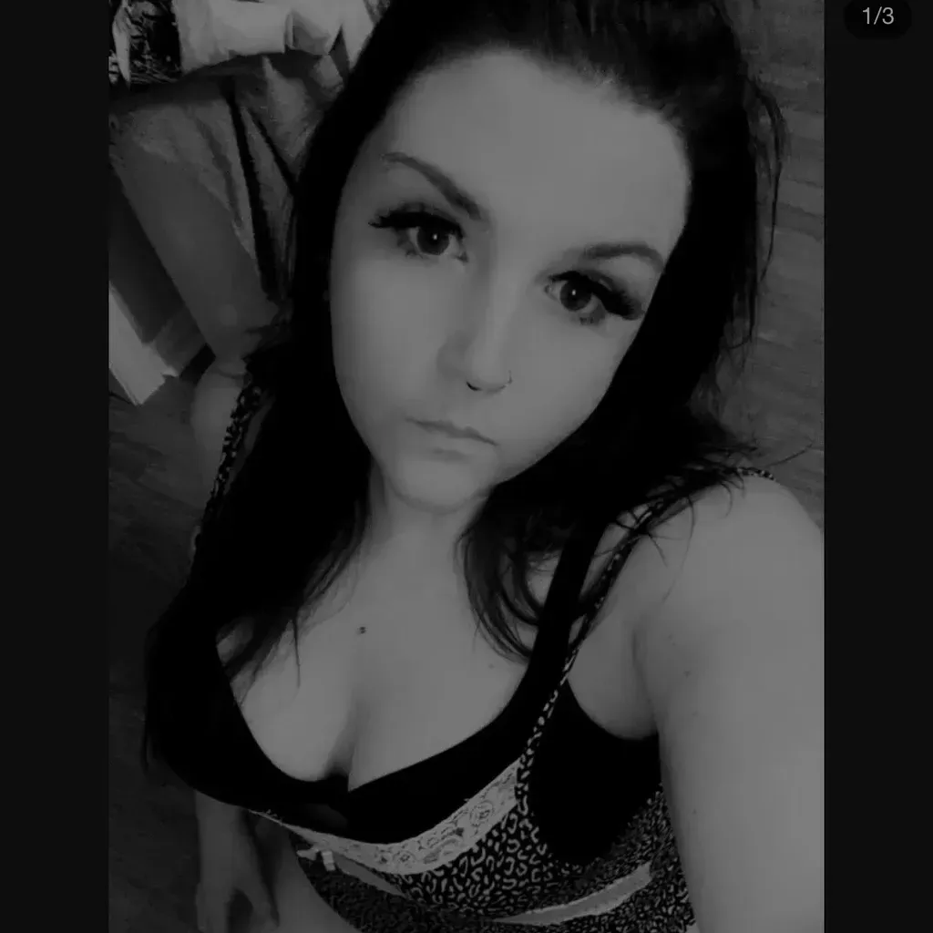
                        Sav
                     is Female Escorts. | Cornwall | Ontario | Canada | canadatopescorts.com 
