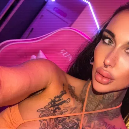 
                        Blake addison
                     is Female Escorts. | Kelowna | British Columbia | Canada | canadatopescorts.com 