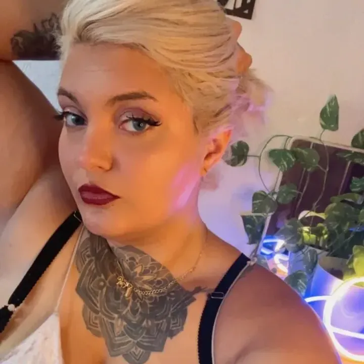 
                        Lea
                     is Female Escorts. | Brandon | Manitoba | Canada | canadatopescorts.com 