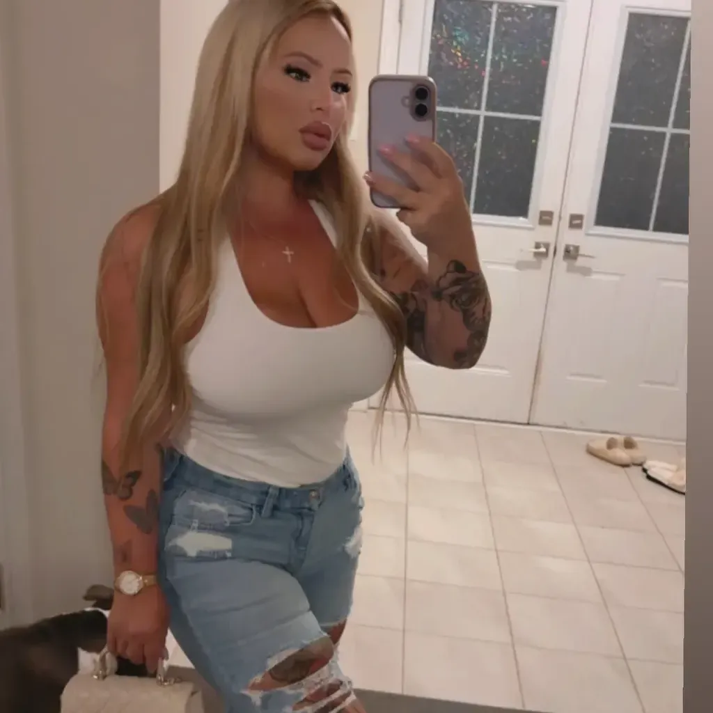 
                        Lena
                     is Female Escorts. | Hamilton | Ontario | Canada | canadatopescorts.com 