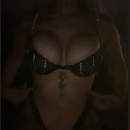 
                        PARIS
                     is Female Escorts. | Lethbridge | Alberta | Canada | canadatopescorts.com 