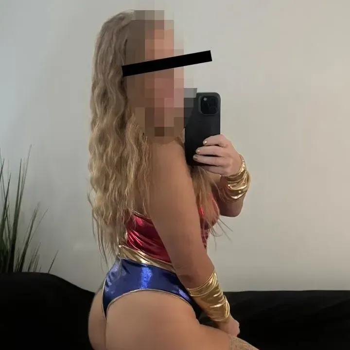 
                        Jennifer Vale
                     is Female Escorts. | Comox Balley | British Columbia | Canada | canadatopescorts.com 