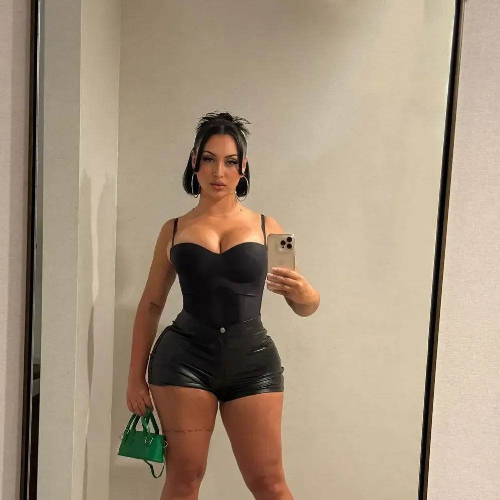 
                        SAHLT
                     is Female Escorts. | Sarnia | Ontario | Canada | canadatopescorts.com 