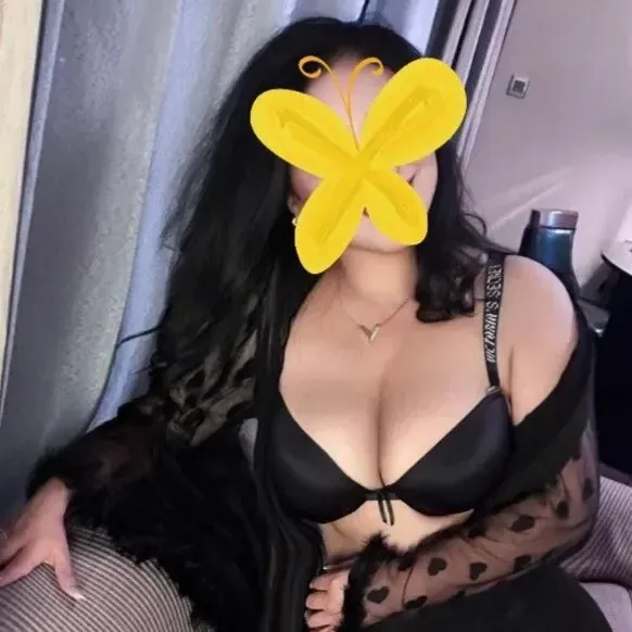 
                        Moni,Sonia,Sabrina,Eva
                     is Female Escorts. | Montreal | Quebec | Canada | canadatopescorts.com 
