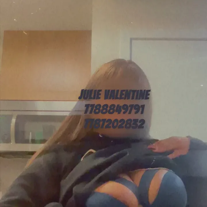
                        Julie Valentine
                     is Female Escorts. | Yellowknife | Northwest Territories | Canada | canadatopescorts.com 