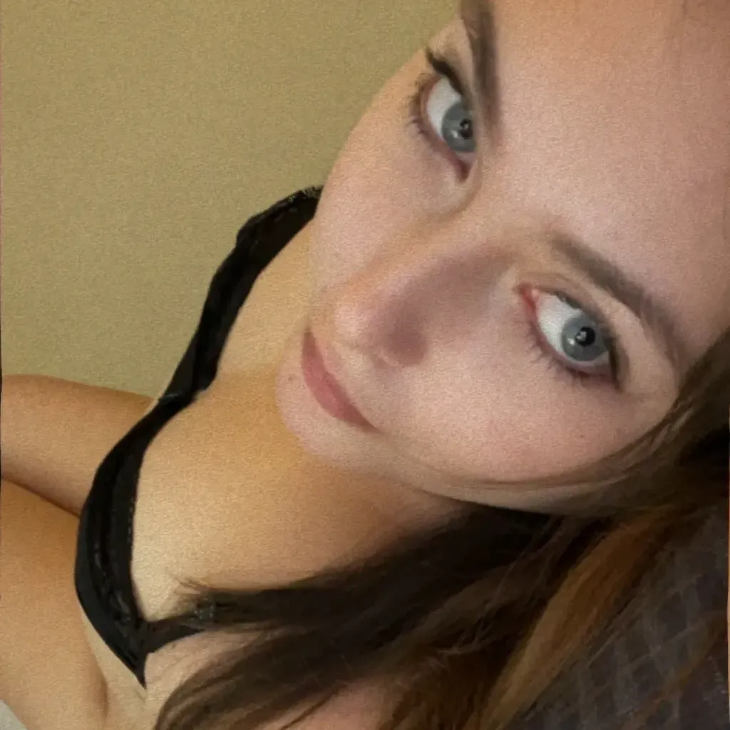 
                        Krystal
                     is Female Escorts. | belleville | Ontario | Canada | canadatopescorts.com 