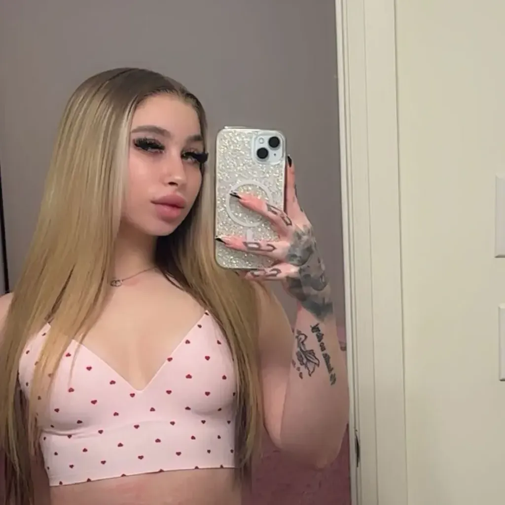
                        Miss Marlee
                     is Female Escorts. | Hamilton | Ontario | Canada | canadatopescorts.com 