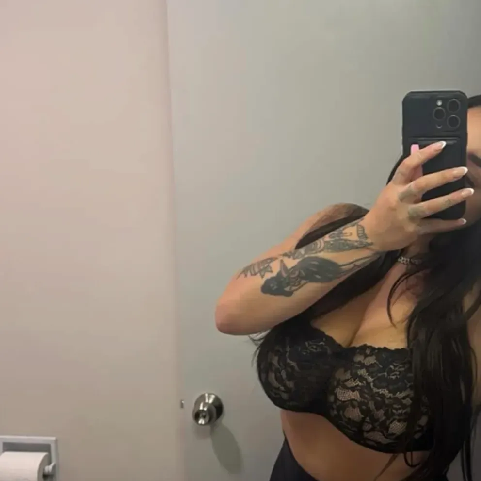 
                        KELLY DTOWN
                     is Female Escorts. | Vancouver | British Columbia | Canada | canadatopescorts.com 