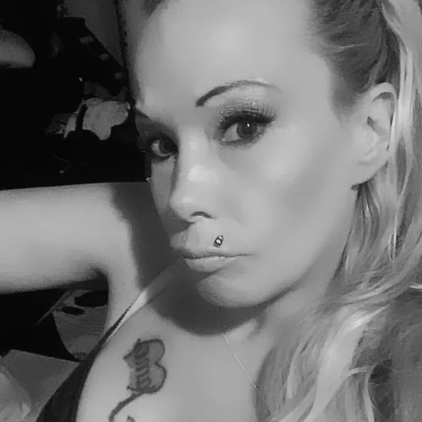 
                        Megan
                     is Female Escorts. | Kingston | Ontario | Canada | canadatopescorts.com 