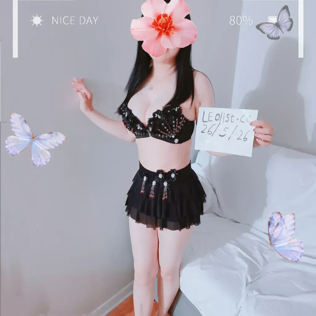 
                        Luna
                     is Female Escorts. | Toronto | Ontario | Canada | canadatopescorts.com 
